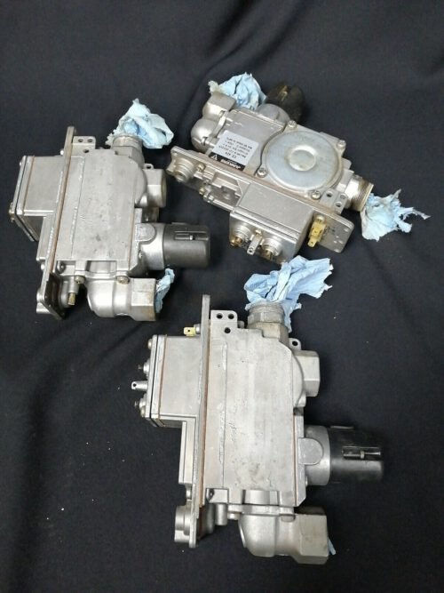 (N30) Junkers Gasarmatur / Gaskombiregler CE 424 8747003019 – Bild 2