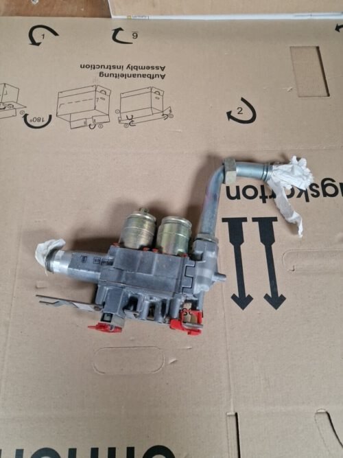 Junkers Gasarmatur / Gaskombiregler CE 425 8747003301 ZWR Gruppe B 60mbar