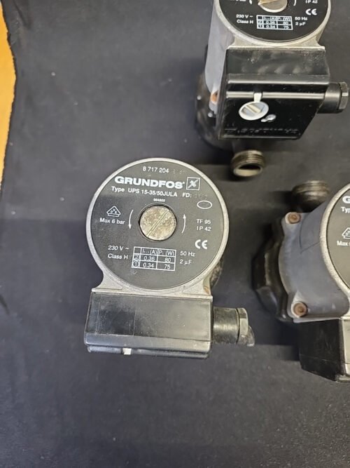 Junkers Pumpe  ZSR ZWR  UPS15-35/50 Heizungspumpe 18 24 8717204216 – Bild 2