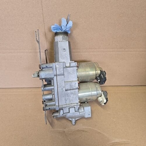 Junkers Gasarmatur / Gaskombiregler CE 425 8747003301 ZWR Gruppe C 60mbar