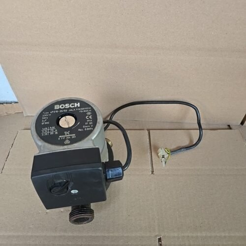Junkers Pumpe  ZSR ZWR  UPS15-35/50 Heizungspumpe 18 24 8717204264