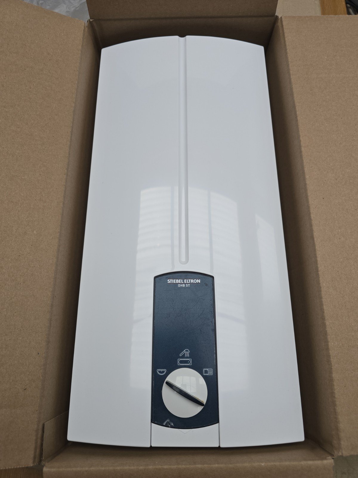Stiebel Eltron DHB 18 ST Durchlauferhitzer 18KW inklusive Zubehör