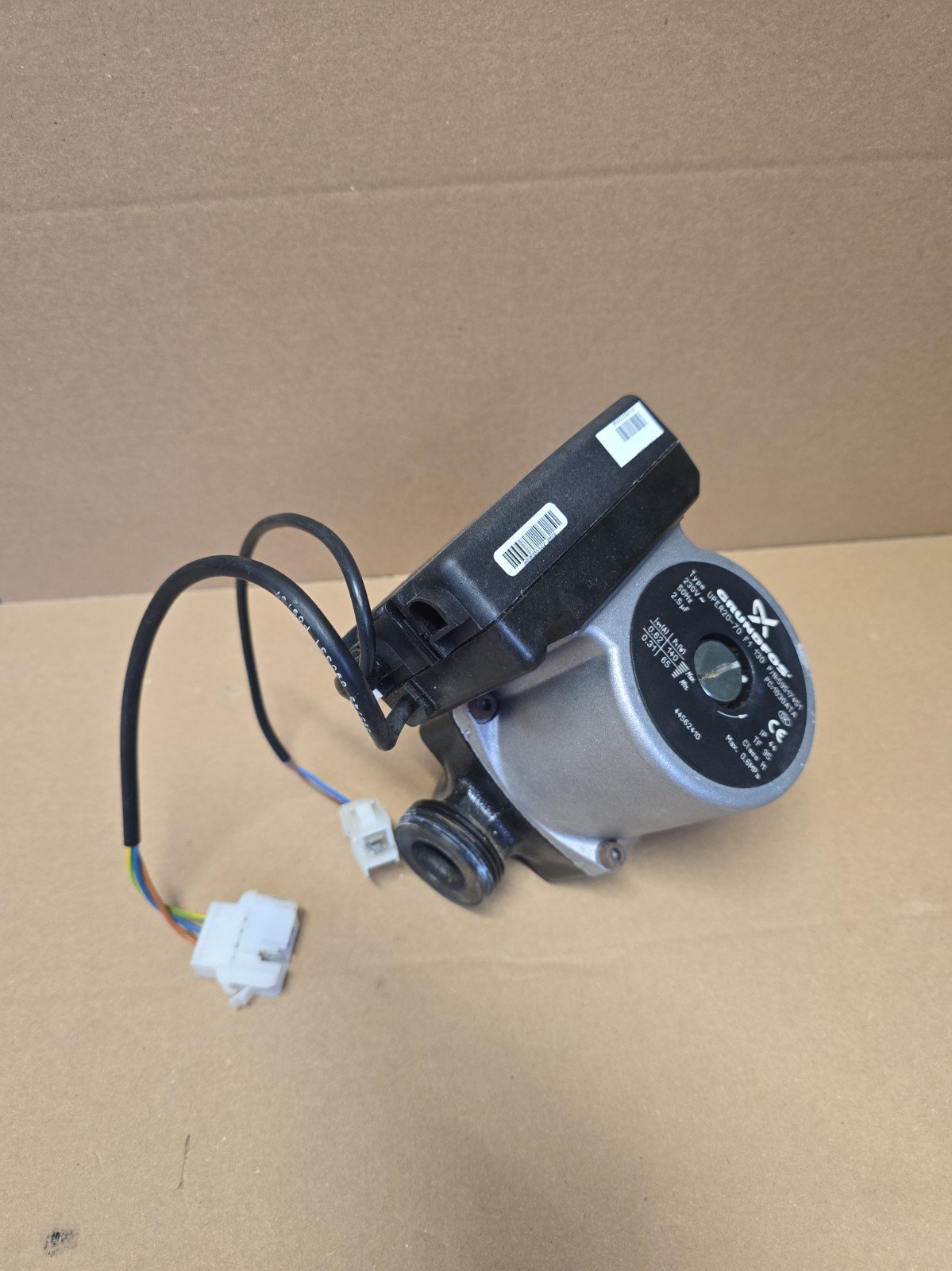 Atag / Grundfos UPER20-70 F1 130 Pumpe, Umwälzpumpe 44562410 Heizungspumpe