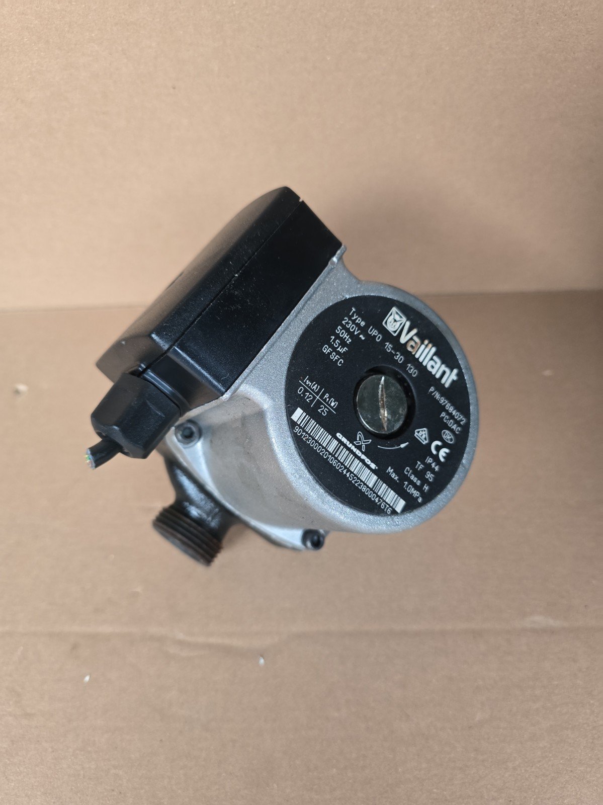Vaillant/ Grundfos UP0 15-30 130 Pumpe Heizungspumpe Umwälzpumpe